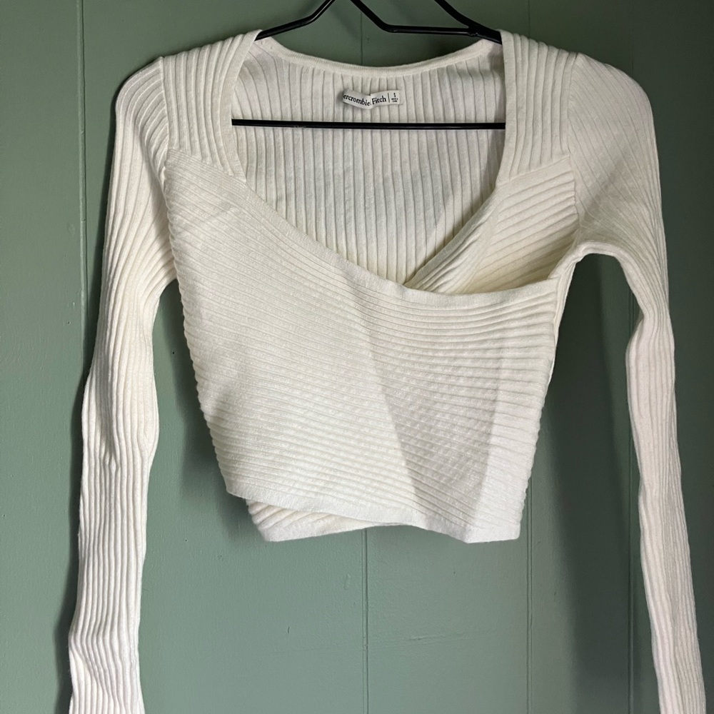 Abercrombie & Fitch White Ribbed Knit Blouse